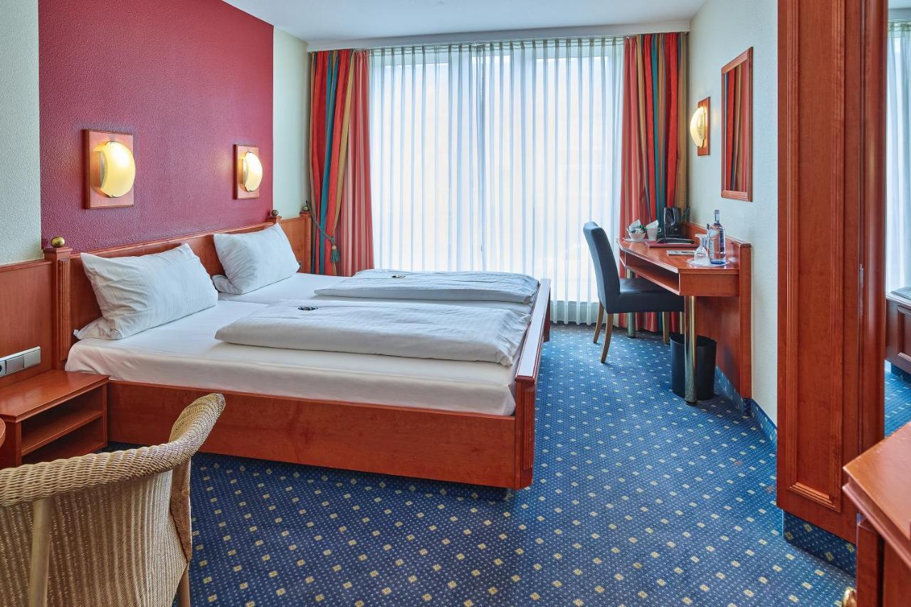 Hotel-Hofbraeu Am Stadtring Нордгорн Екстер'єр фото