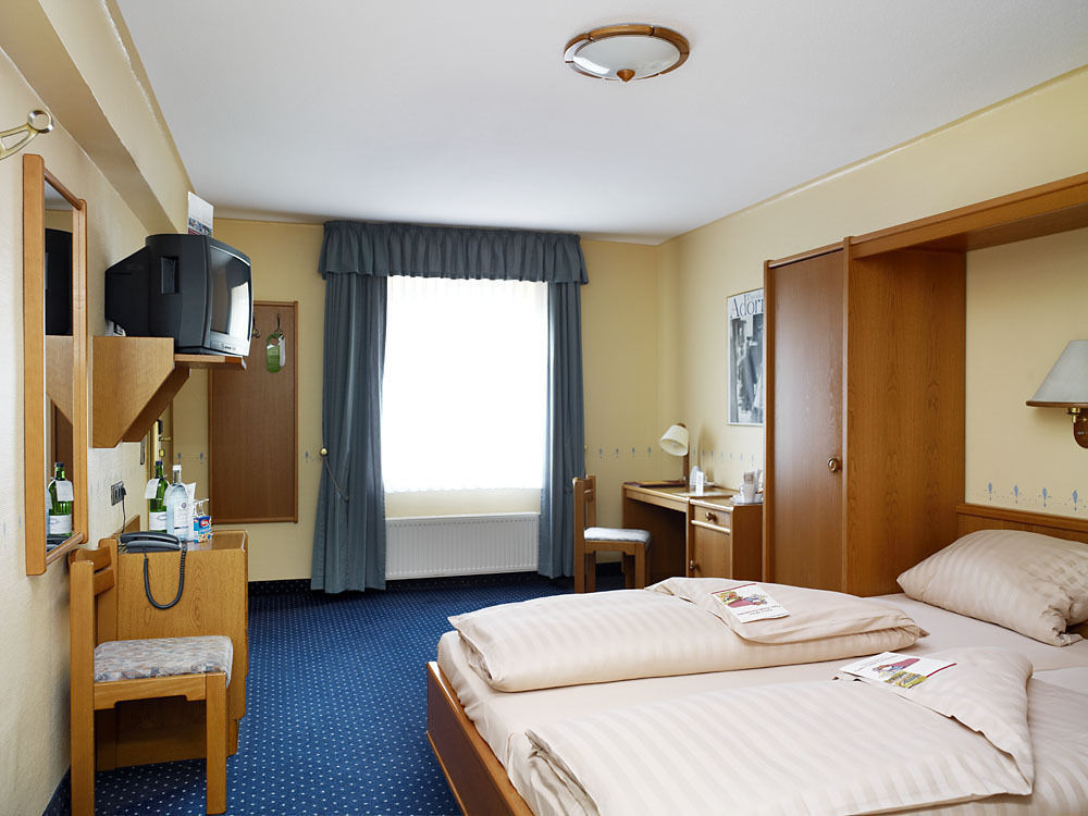 Hotel-Hofbraeu Am Stadtring Нордгорн Екстер'єр фото